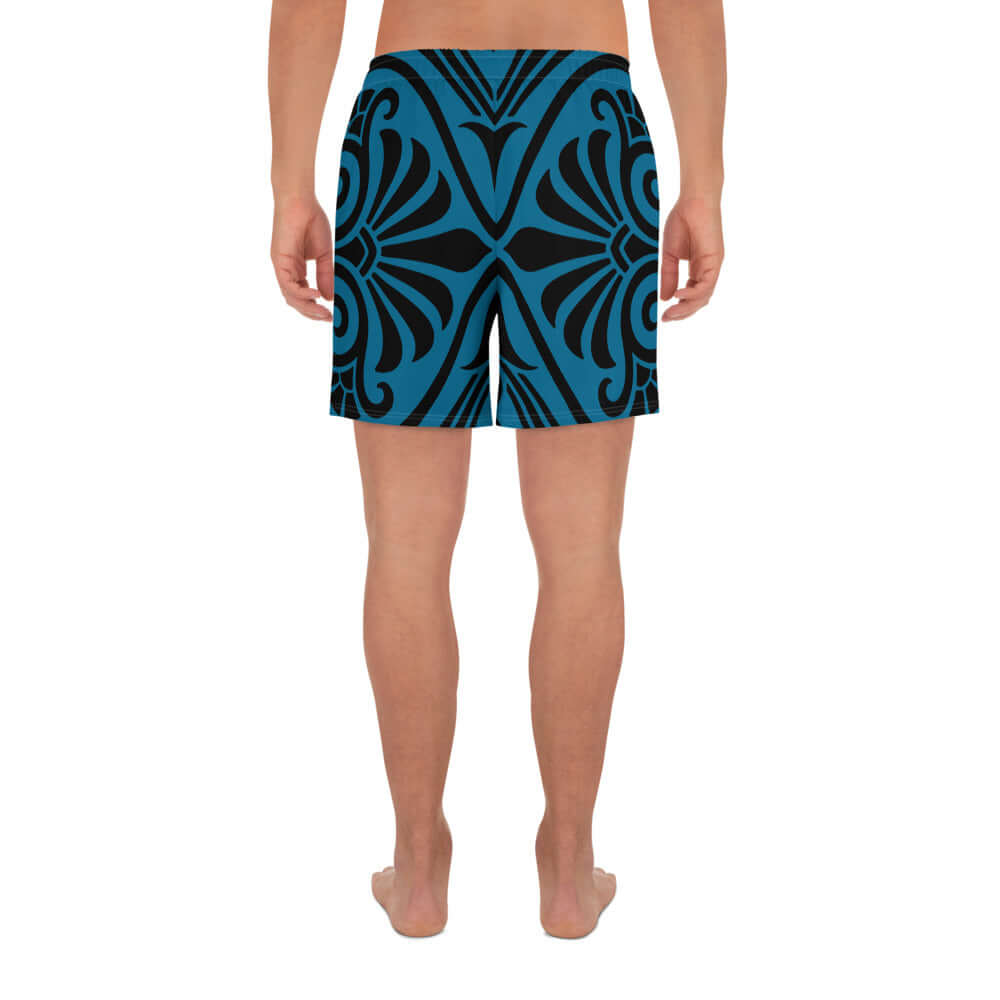 Recycelte Sport-Shorts für Herren N°2 in Blau mit schwarzem Muster, ideal für Fitness und Sportaktivitäten, nachhaltige Modewahl.