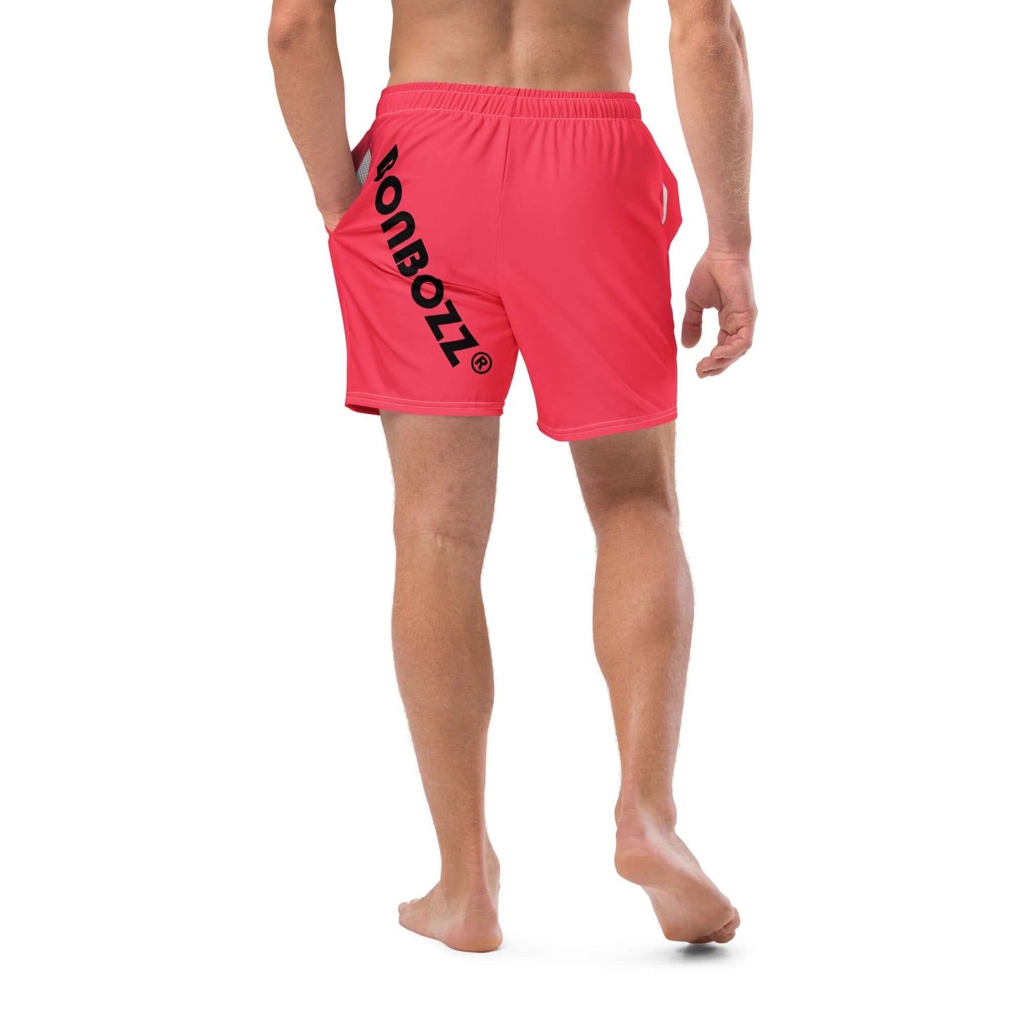 Herren-Badehosen N°13 in leuchtendem Rot, atmungsaktiv und schnell trocknend, mit Taschen und schützendem Innenfutter.