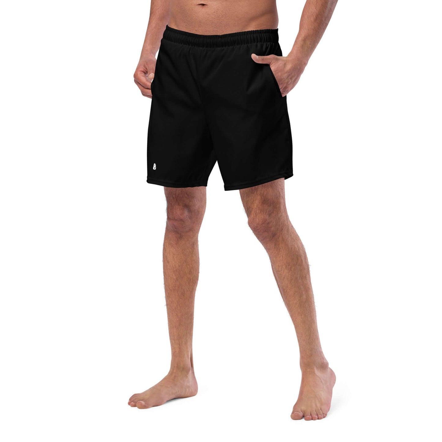 Herren-Badehosen N°11 in Schwarz, atmungsaktiv und schnell trocknend, mit mehreren Taschen ideal für Sommer. Recyceltes Polyester.