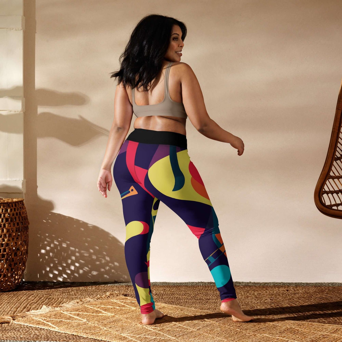 Woman wearing colorful Yoga-Leggings N°46, featuring four-way stretch and high waist, perfect for comfort and style in yoga practice.