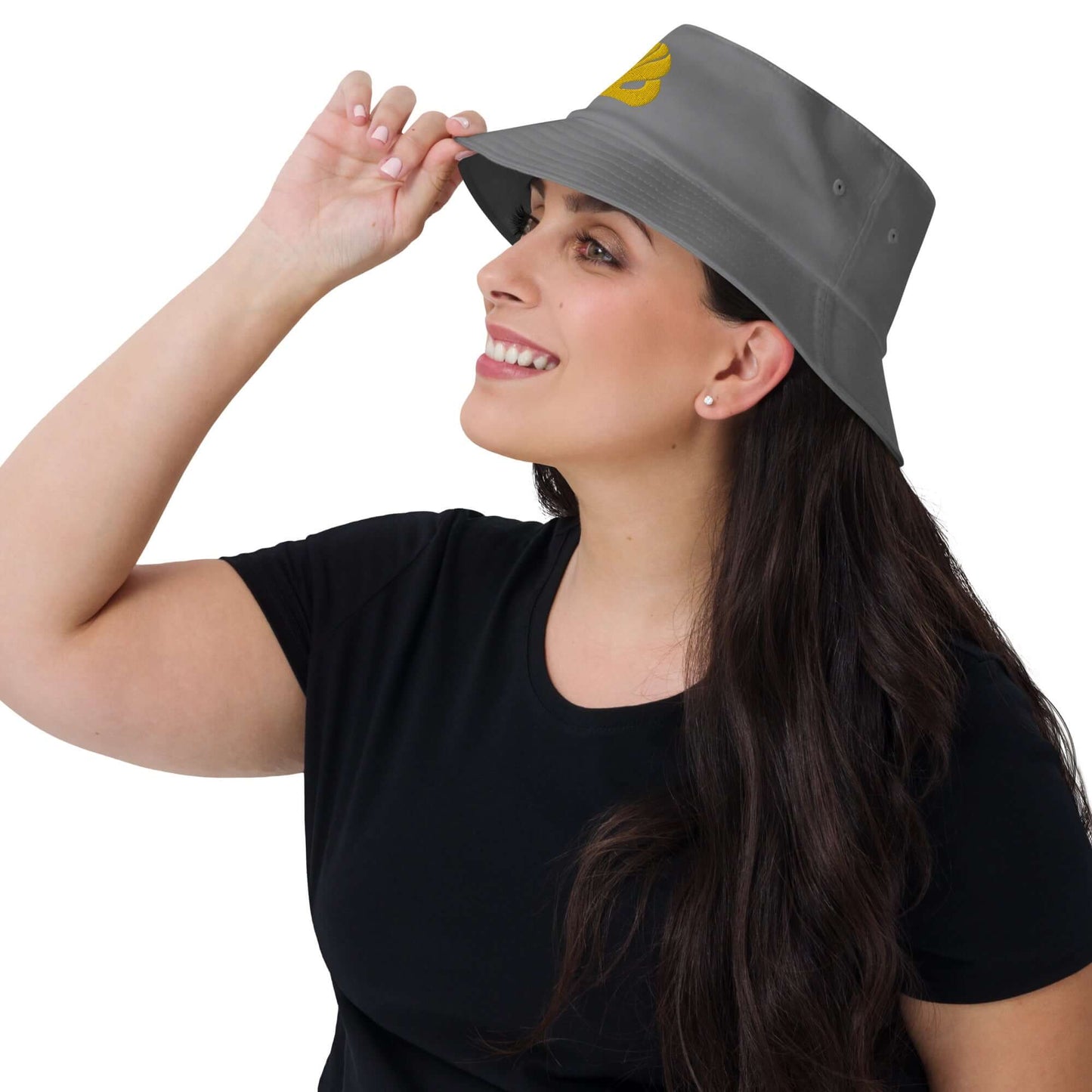 Woman wearing Old School-Fischerhut N°2 in gray, perfect for fishing and hiking, combines timeless functionality with vintage style.