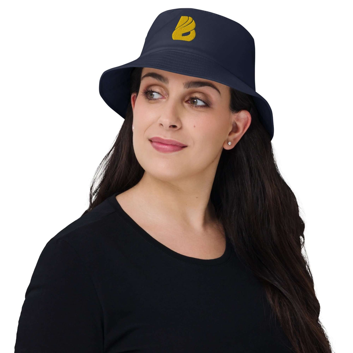 Woman wearing Old School-Fischerhut N°2 with vintage style and embroidered logo, perfect for outdoor activities.