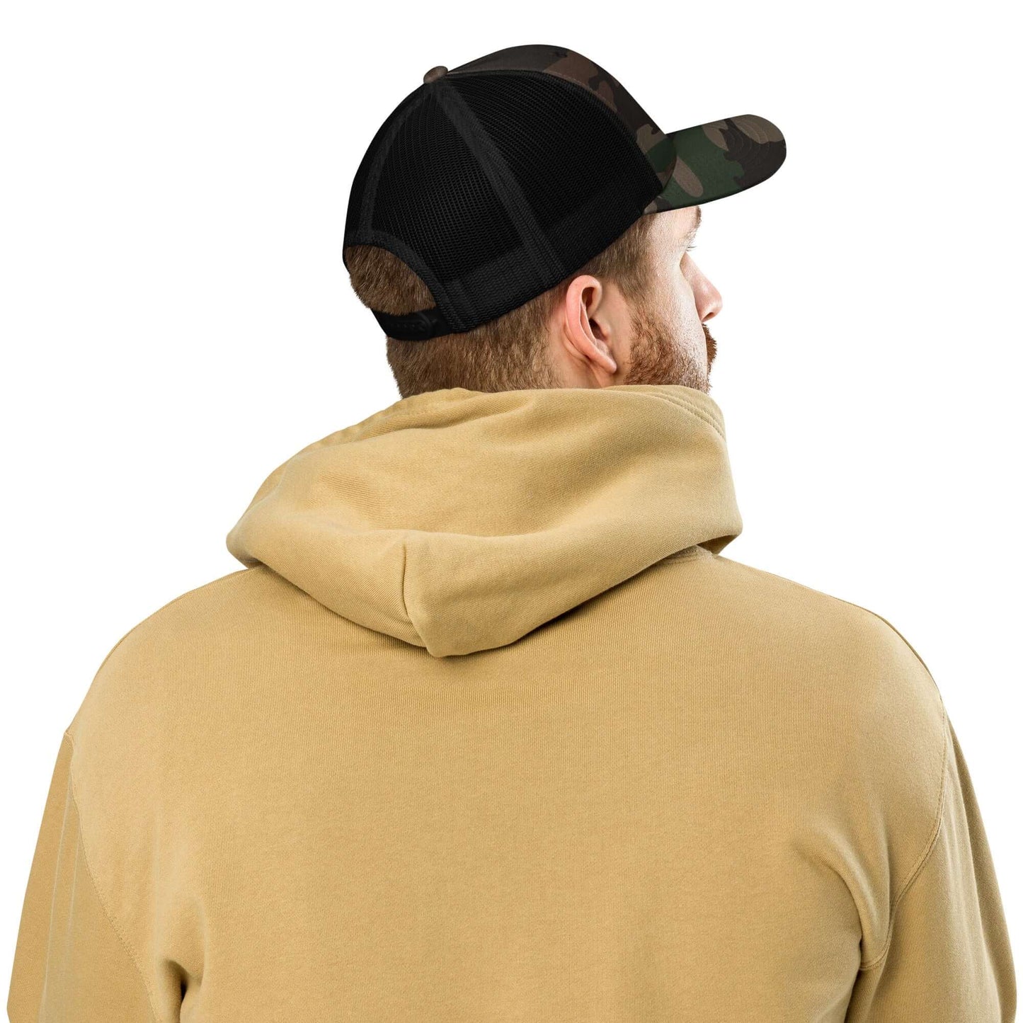 Trucker-Hat im Camouflage-Look N°0, ideal für Outdoor-Aktivitäten, zeigt Rückansicht mit Netzstoff, Baumwolle, und verstellbarem Verschluss.