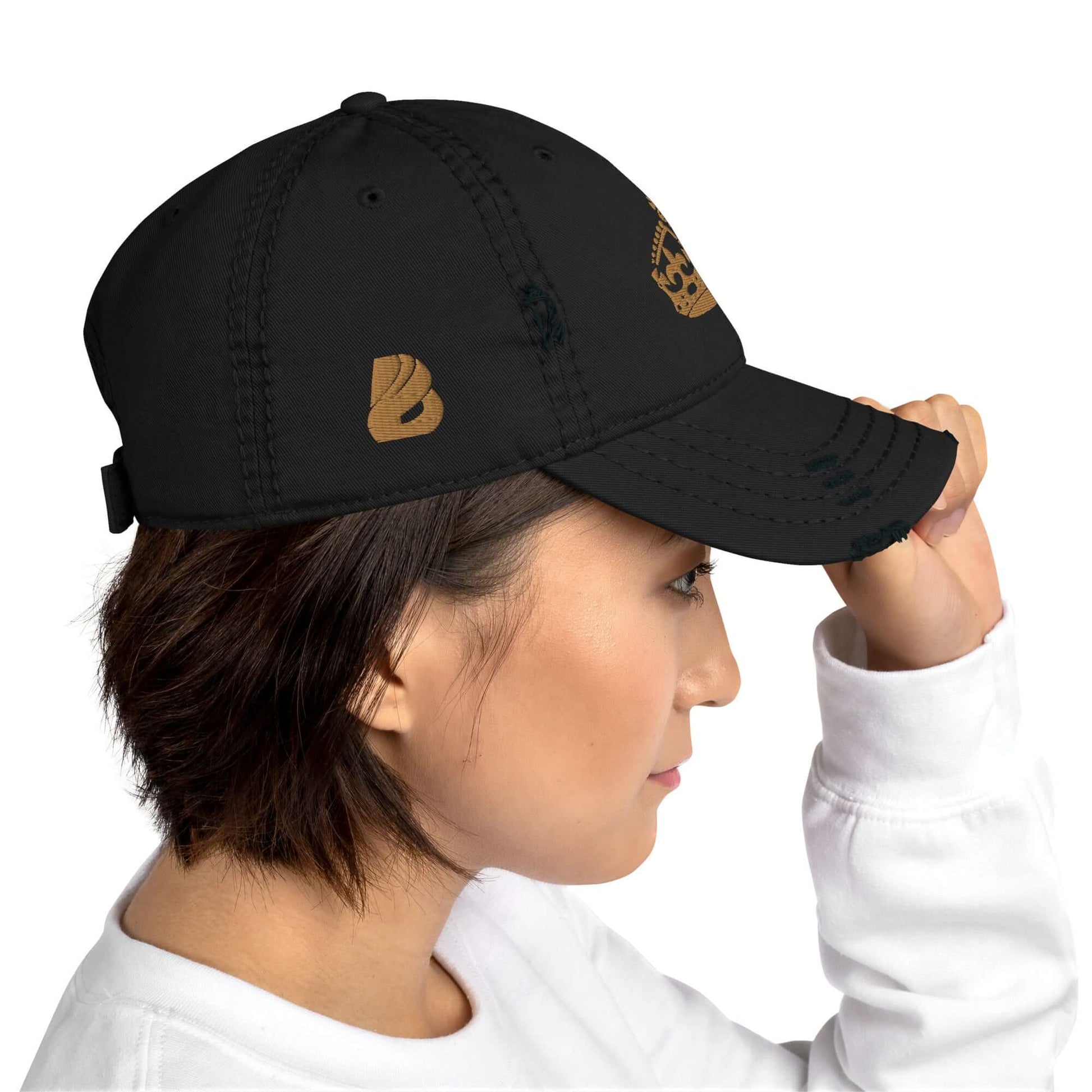 Person wearing Dad-Hat im Used-Look N°0 with adjustable strap, side profile