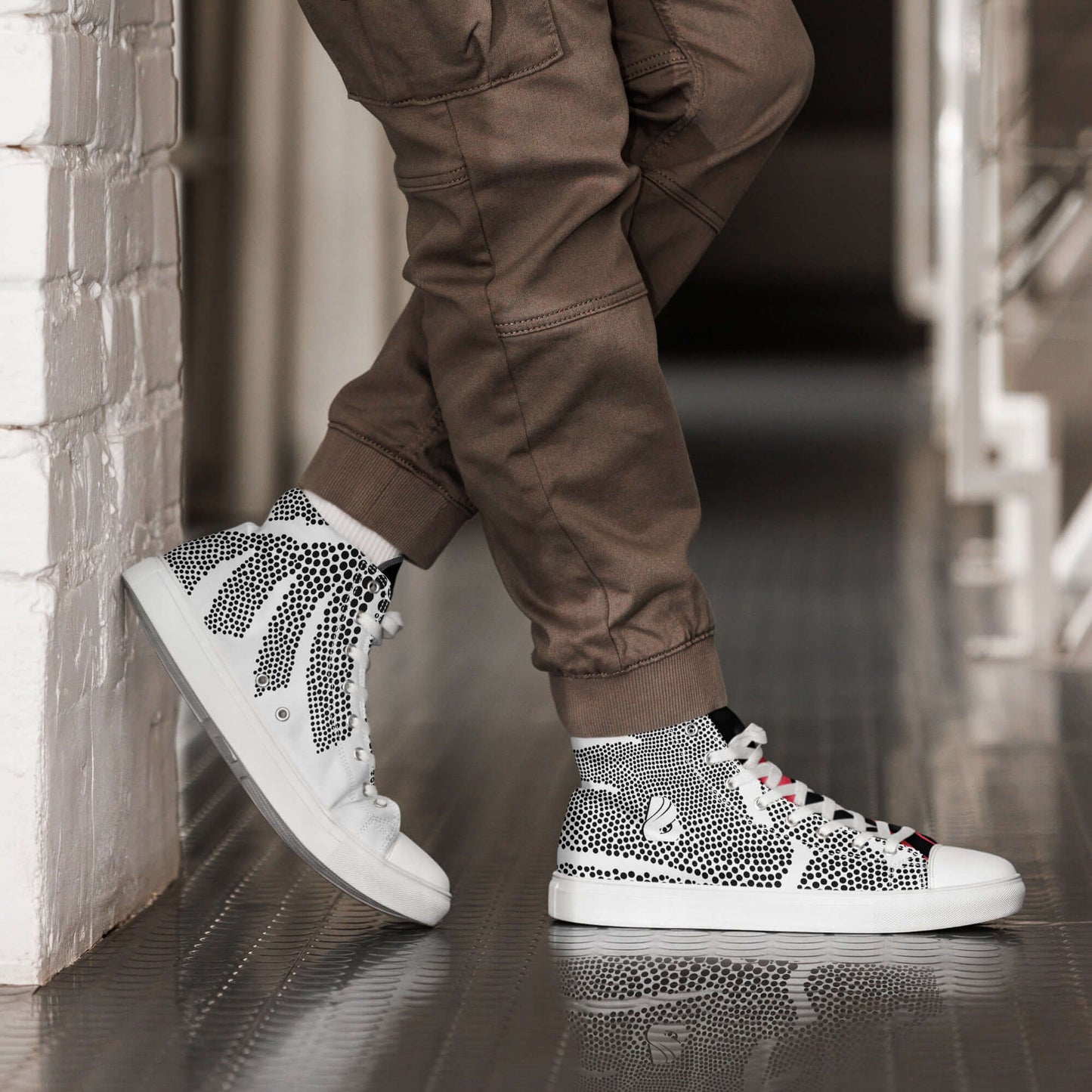 High-Top Leinenschuhe für Herren N°6, handgefertigte modische Schuhe mit stilvollem Design, ideal zum Verleihen von Outfits.