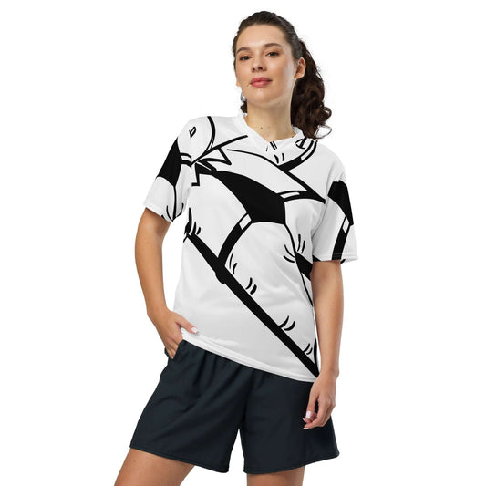 Model wearing Recyceltes Unisex-Trikot mit Allover-Druck, breathable recycled polyester sports jersey with V-neck.
