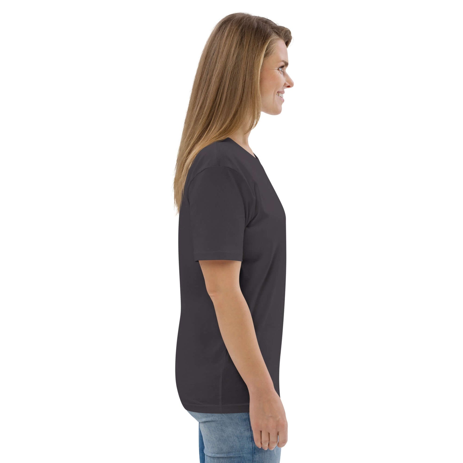 Side view of woman wearing Unisex-Bio-Baumwoll-T-Shirt N°1, made from 100% organic cotton, showcasing medium fit and comfort.