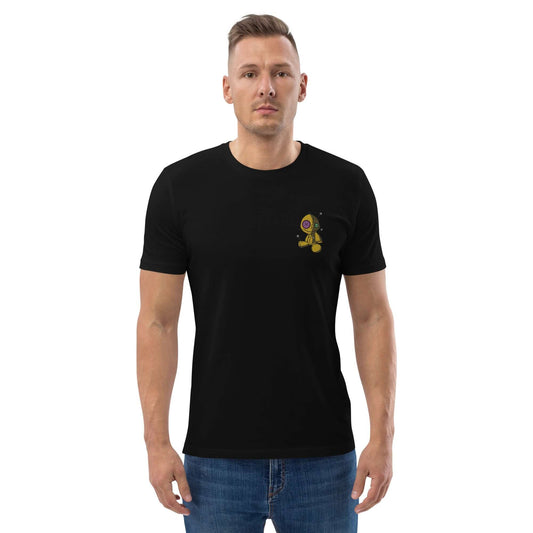 Man wearing Unisex-Bio-Baumwoll-T-Shirt N°1 in black, showing front design details.