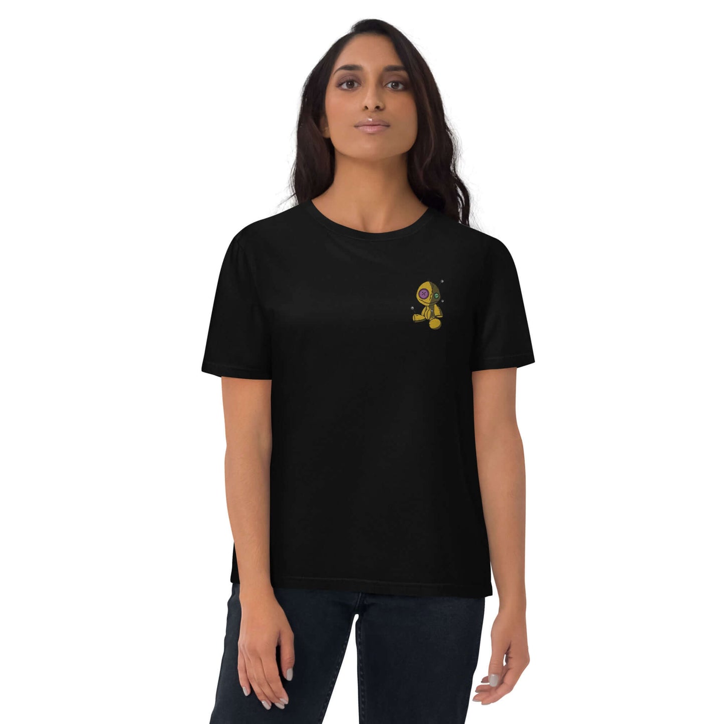 Model wearing black Unisex-Bio-Baumwoll-T-Shirt N°1 made of 100% organic cotton, featuring ribbed collar and double stitching.