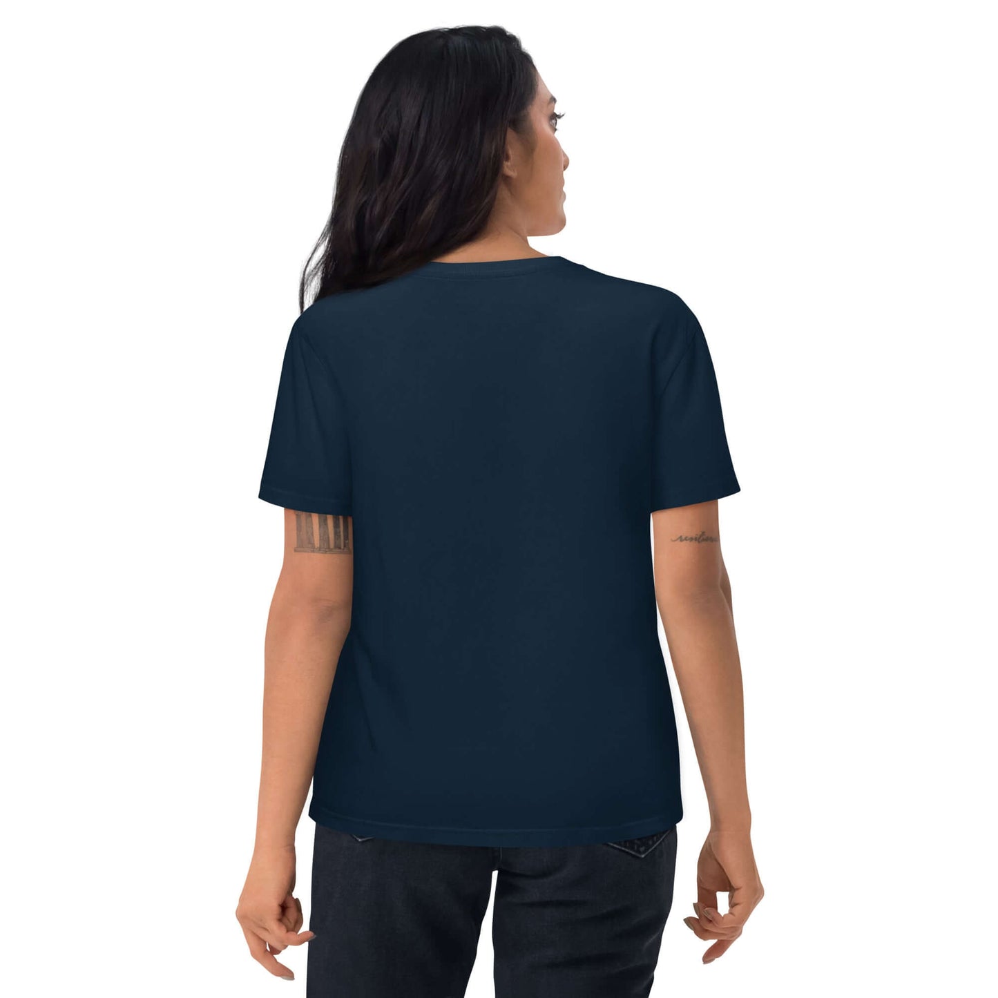 Back view of person wearing Unisex-Bio-Baumwoll-T-Shirt N°1 in navy blue, made from 100% organic cotton, eco-friendly and comfortable.