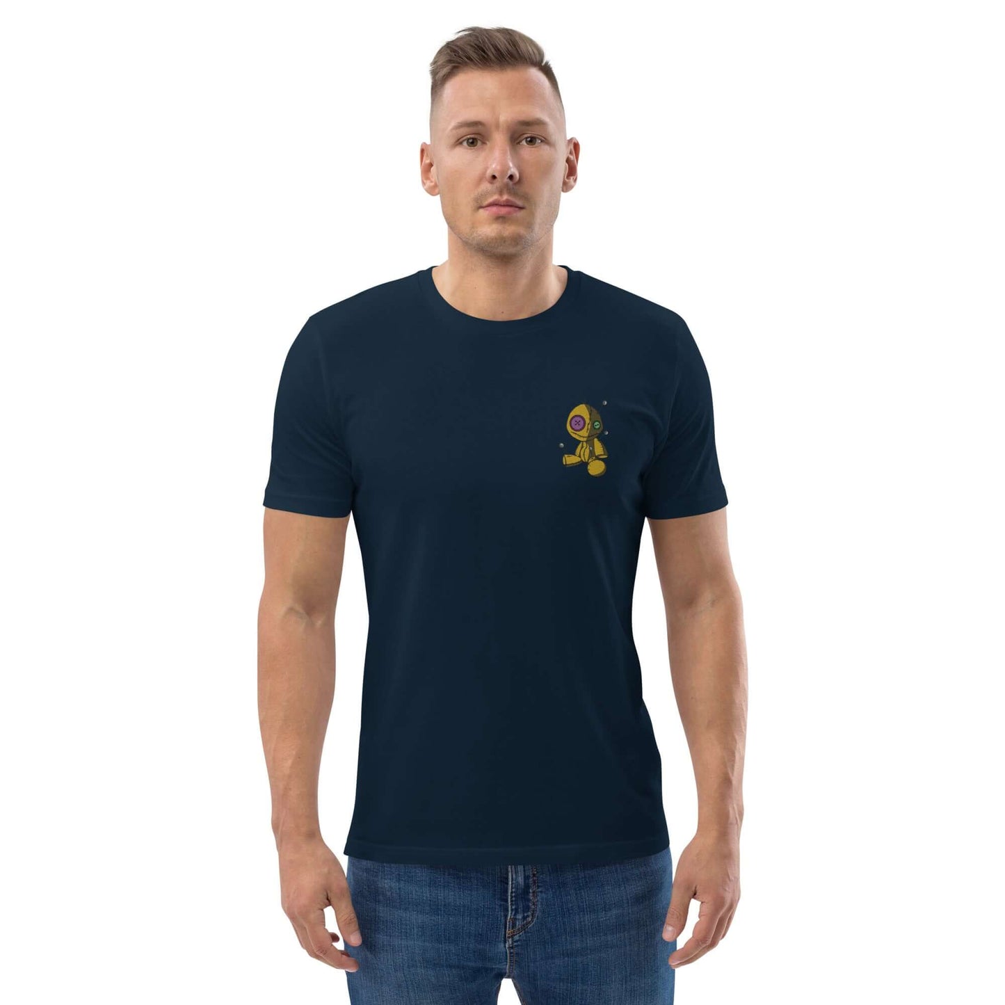 Model wearing Unisex-Bio-Baumwoll-T-Shirt N°1, made from 100% organic ring-spun cotton, eco-friendly and high quality, navy color.