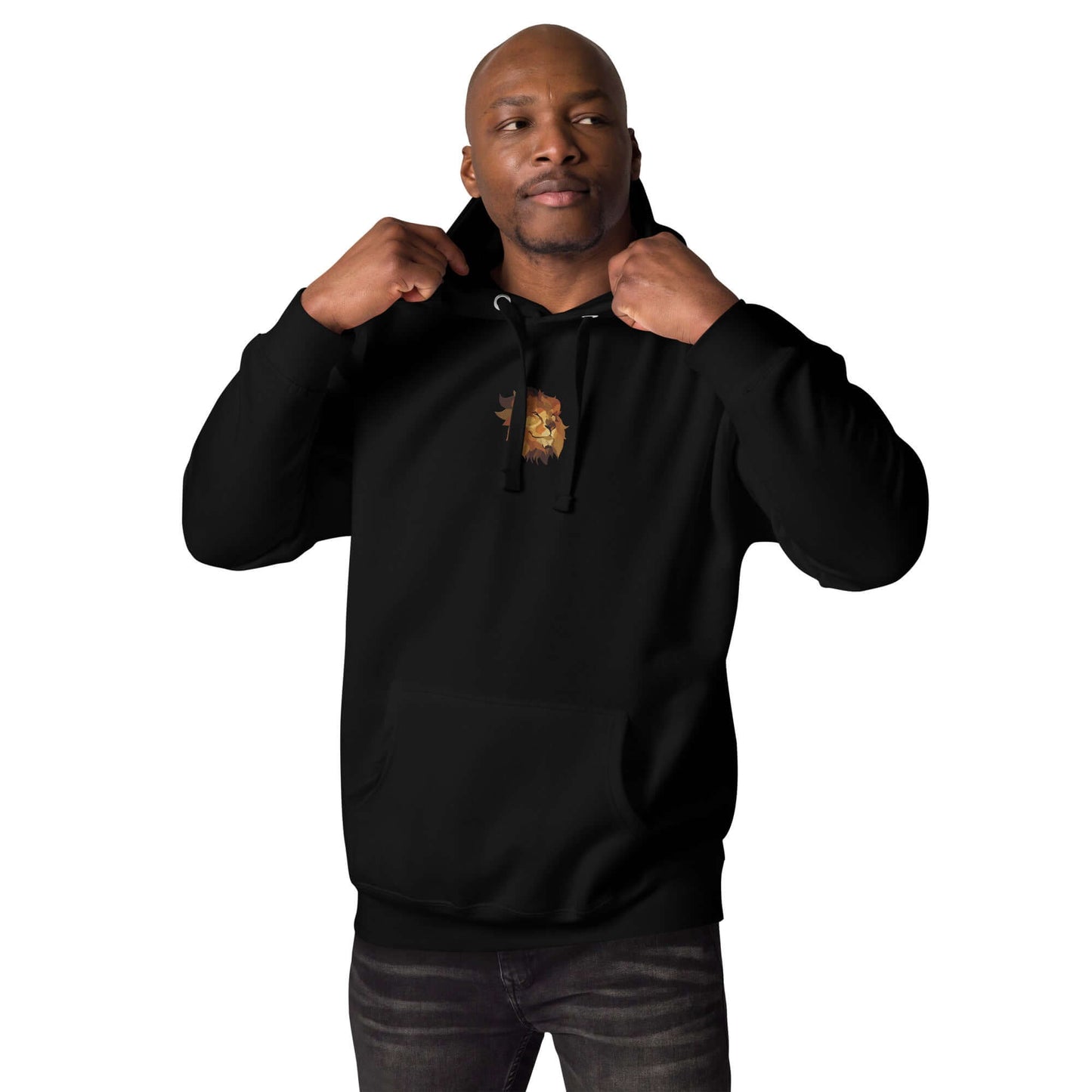 Model wearing Unisex-Kapuzenpullover N°48, featuring a cool design with kangaroo pocket and warm hood, perfect for cool evenings.