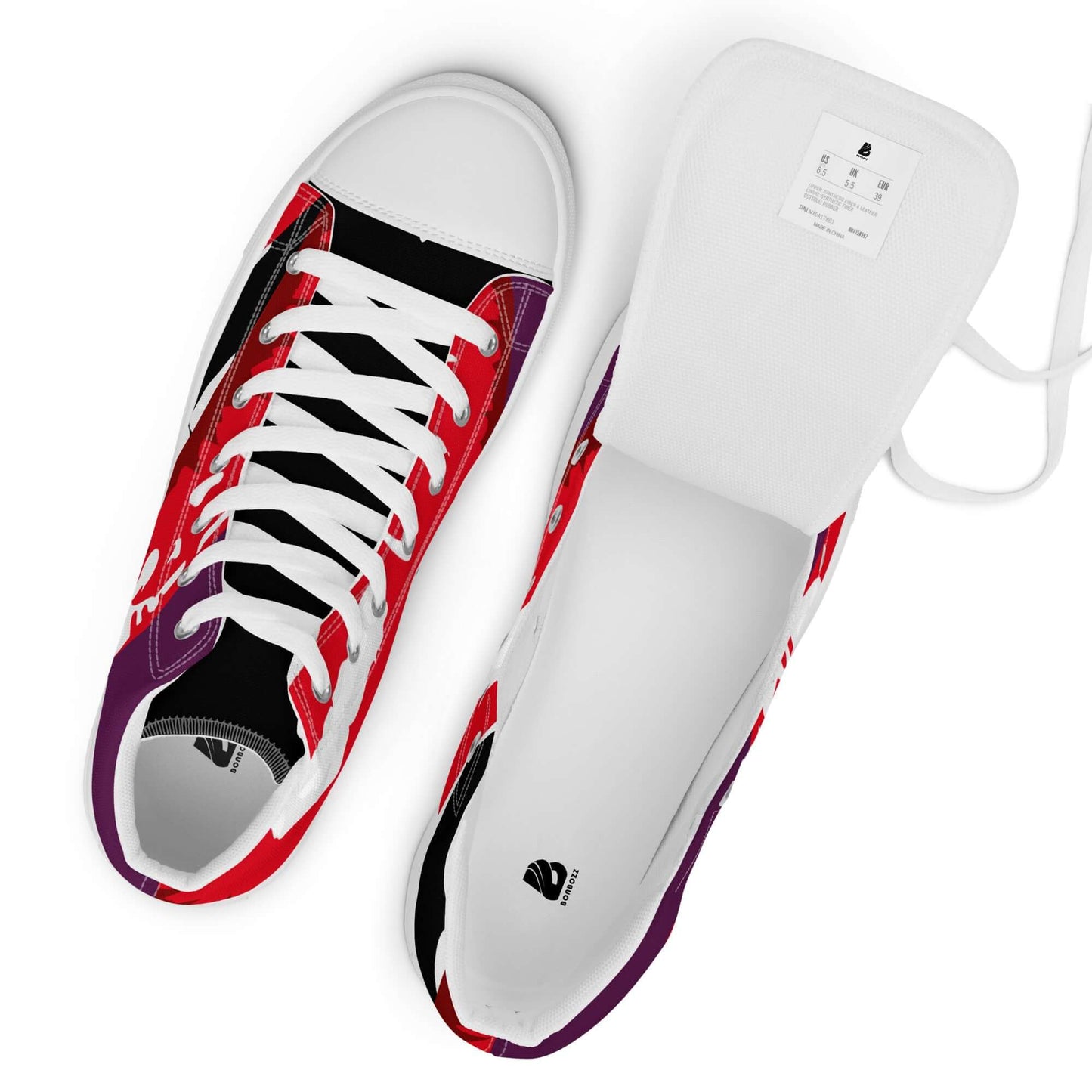 Innenansicht von roten und schwarzen High-Top Leinenschuhen für Damen mit weißen Schnürsenkeln.