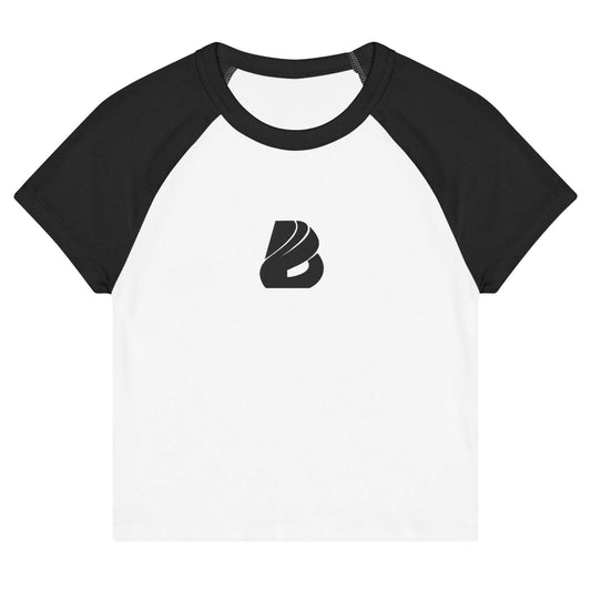 Schwarz-weißes kurz geschnittenes Feinripp-Raglan-T-Shirt für Damen mit figurbetonter Passform, vielseitig kombinierbar und modernem Look.