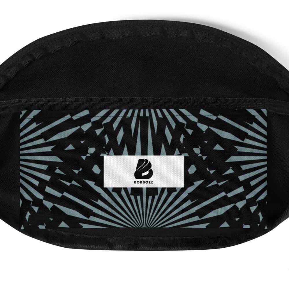 Gürteltasche N°9 with adjustable strap and inner pocket, ideal for festivals and travel. Features a stylish black geometric pattern.