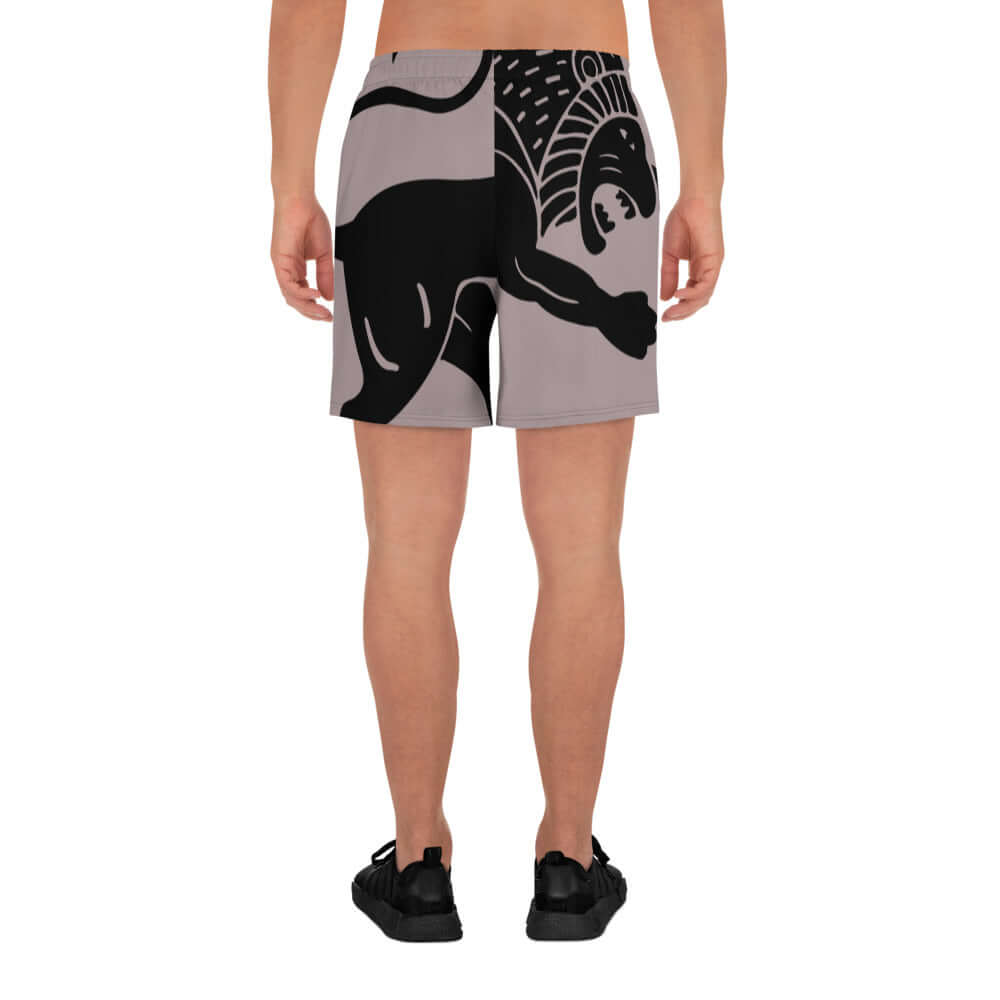 Rückansicht von Sport-Shorts für Herren N°0 mit Löwen-Motiv. Perfekt für Laufen, Schwimmen, und Fitness. Polyester-Elasthan, leicht und bequem.