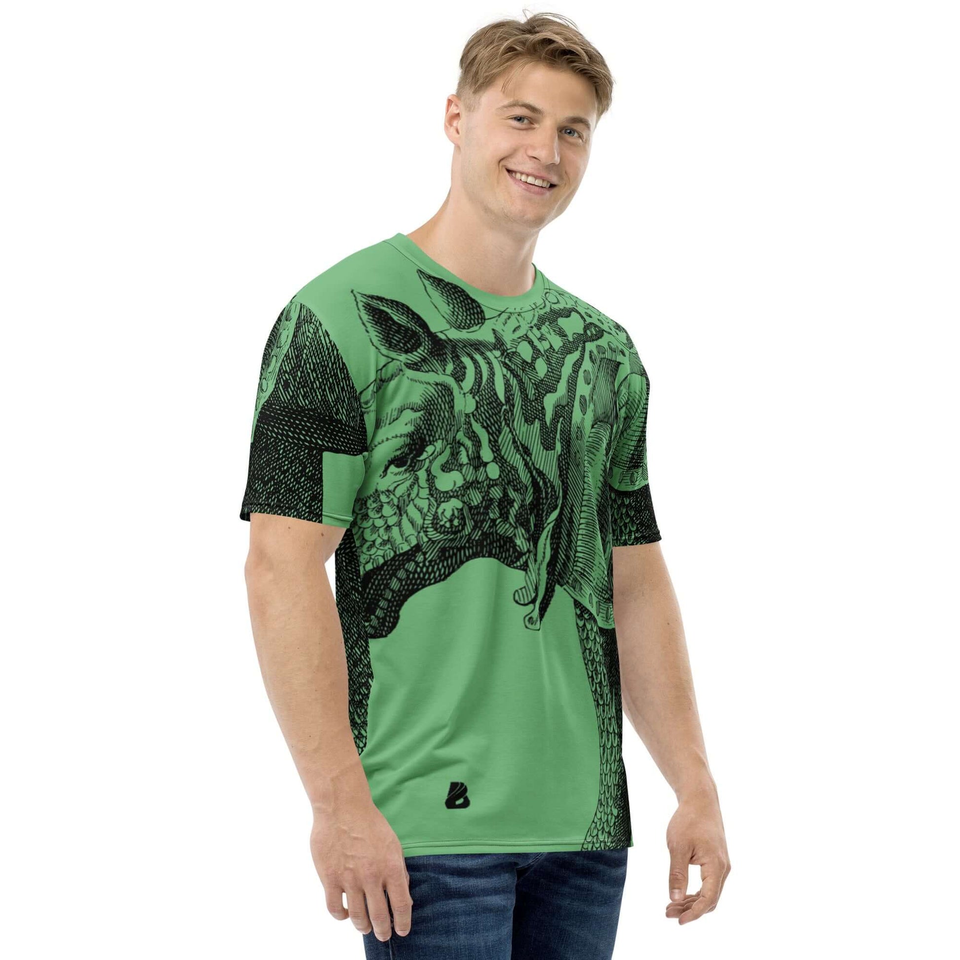 Herren-T-Shirt N°20 in premium grünem Jersey, super glatt und bequem, getragen von Model. 95% Polyester, 5% Elastan. Vier-Wege-Stretch.