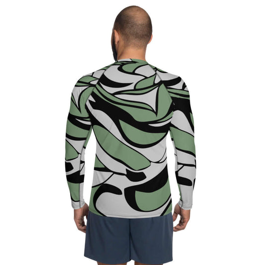 Herren-Rash-Guard N°11, langärmeliger Rash-Guard für Sonnenschutz mit grün-schwarzem Muster, Rückansicht.