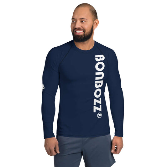 Herren-Rash-Guard N°18 in navy with ergonomic seams, long sleeves, and sporty design for ultimate sun and weather protection.