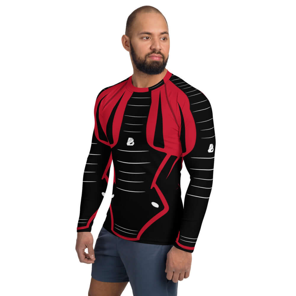 Man wearing Herren-Rash-Guard N°9 in black and red, long sleeve for sun protection and sports, polyester and elastane blend, ergonomic fit.
