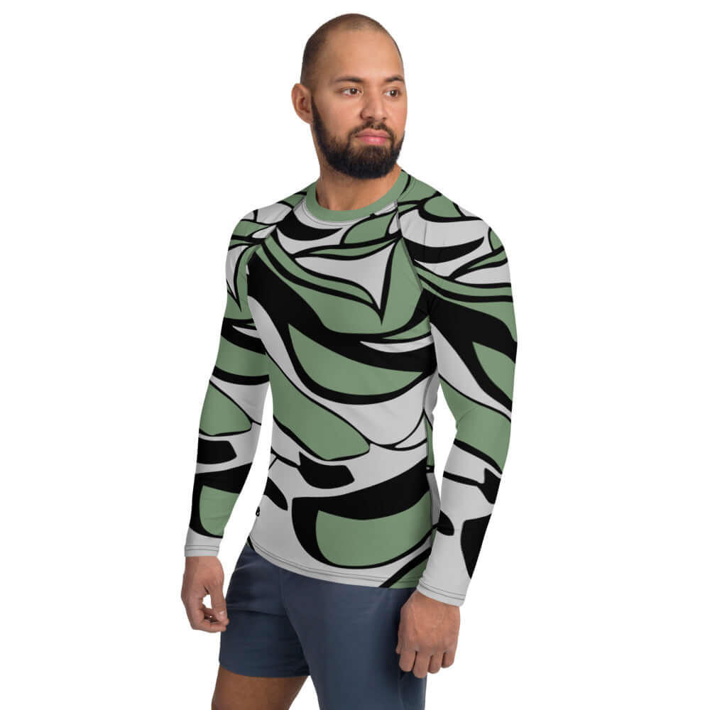 Herren-Rash-Guard N°11 with green and black abstract pattern, long sleeves, four-way stretch fabric for sport protection.