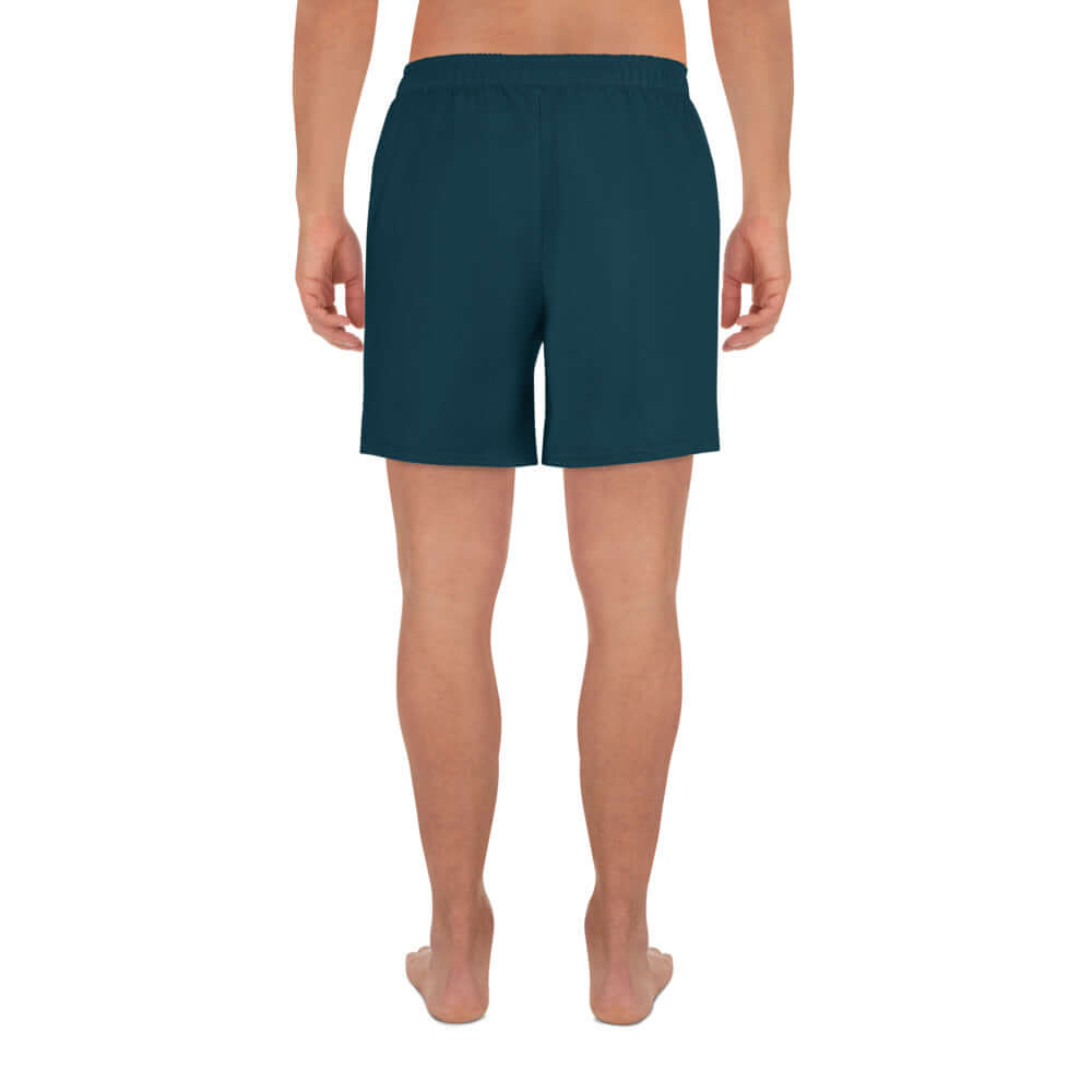 Rückansicht der Recycelte Sport-Shorts für Herren N°0 in Dunkelblau, perfekt für Fitness, Laufen oder Schwimmen.