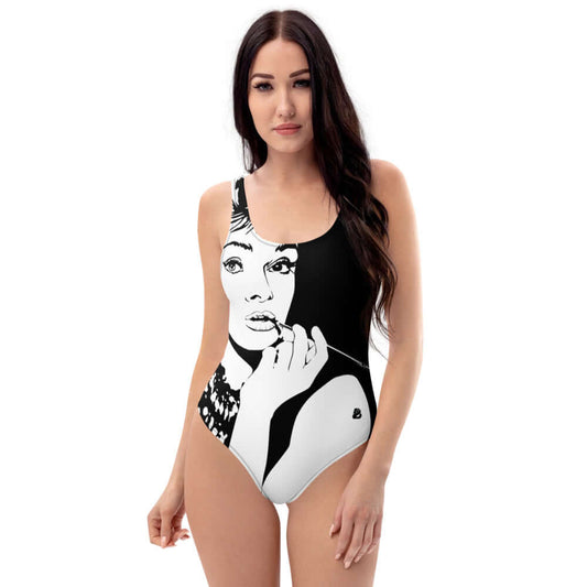 Einteiliger Badeanzug N°3 mit attraktivem Design, glattem Stoff und schmeichelnder Passform, perfekt für Strand und Pool.