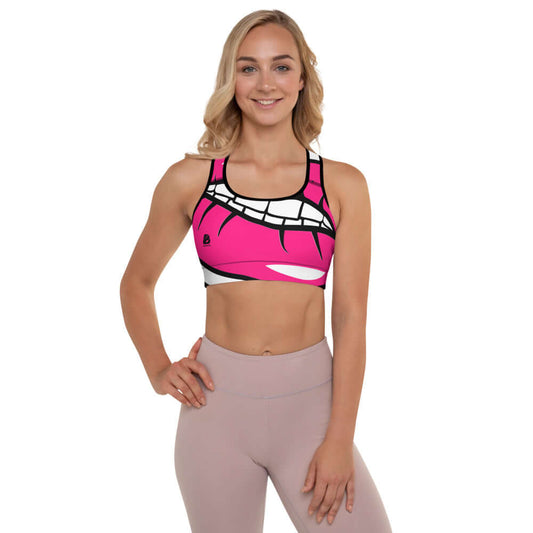 Gepolsterter Sport-BH N°1 in pink, getragen von einer Frau. Perfekt für Workouts mit maximalem Halt und feuchtigkeitsabsorbierendem Stoff.