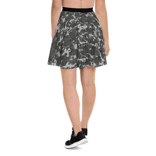 Back view of camouflage Skater-Rock N°4 showing flared design and elastic waistband.
