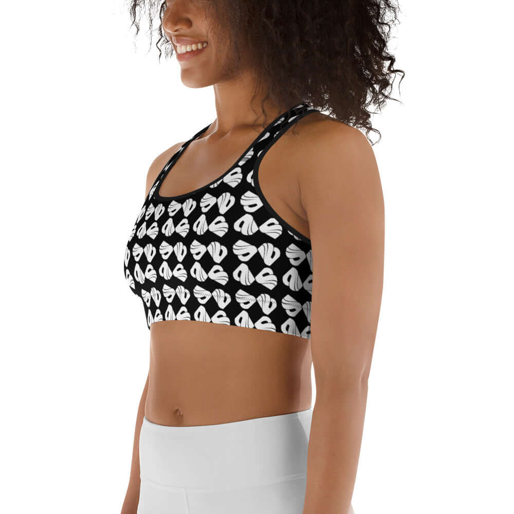 Sport-BH N°5 in black and white pattern, featuring moisture-wicking fabric and supportive design for medium intensity workouts.