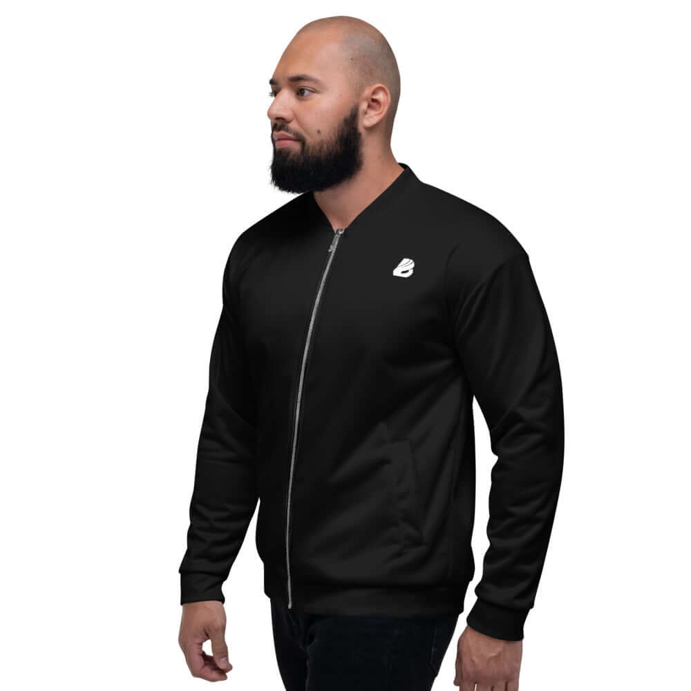 Model wearing Unisex Bomberjacke N°15 in black with zipper, showcasing fleece interior and relaxed fit for versatile styling.