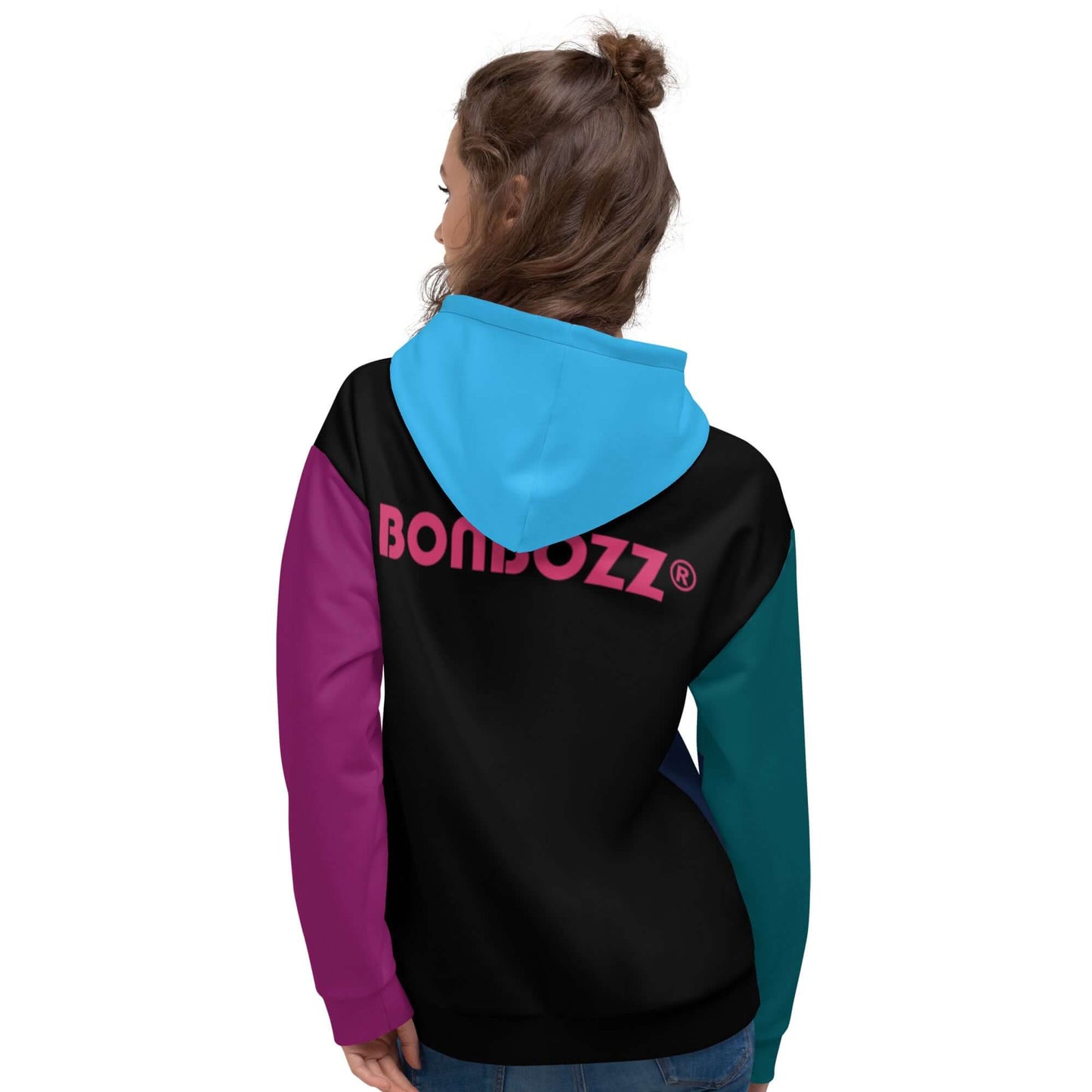 Unisex-Kapuzenpullover N°43 with colorful hood and sleeves, featuring soft fabric and comfortable fit for cool evenings.