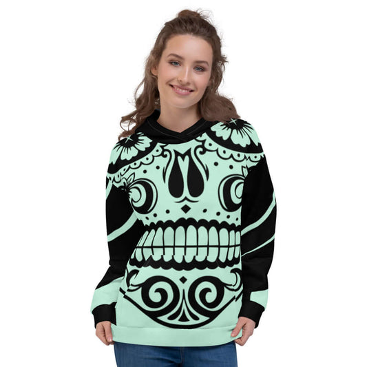 Woman wearing Unisex-Kapuzenpullover N°23 with vibrant skull design, soft and comfortable hoodie for chilly evenings.