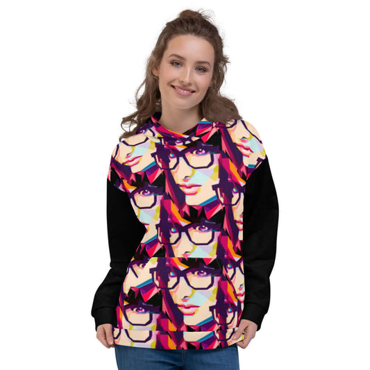Model wearing colorful Unisex-Kapuzenpullover N°29 with vibrant print and soft fleece interior, featuring relaxed fit for cool evenings.