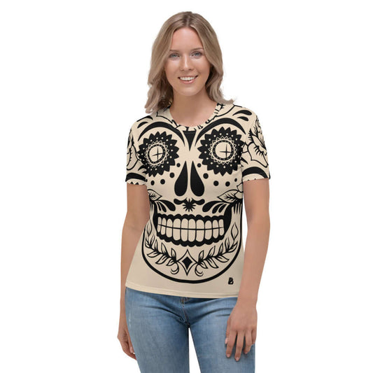 Woman wearing Damen-T-Shirt N°3 with a stylish skull design, showcasing the smooth, comfortable cotton-polyester jersey fabric.