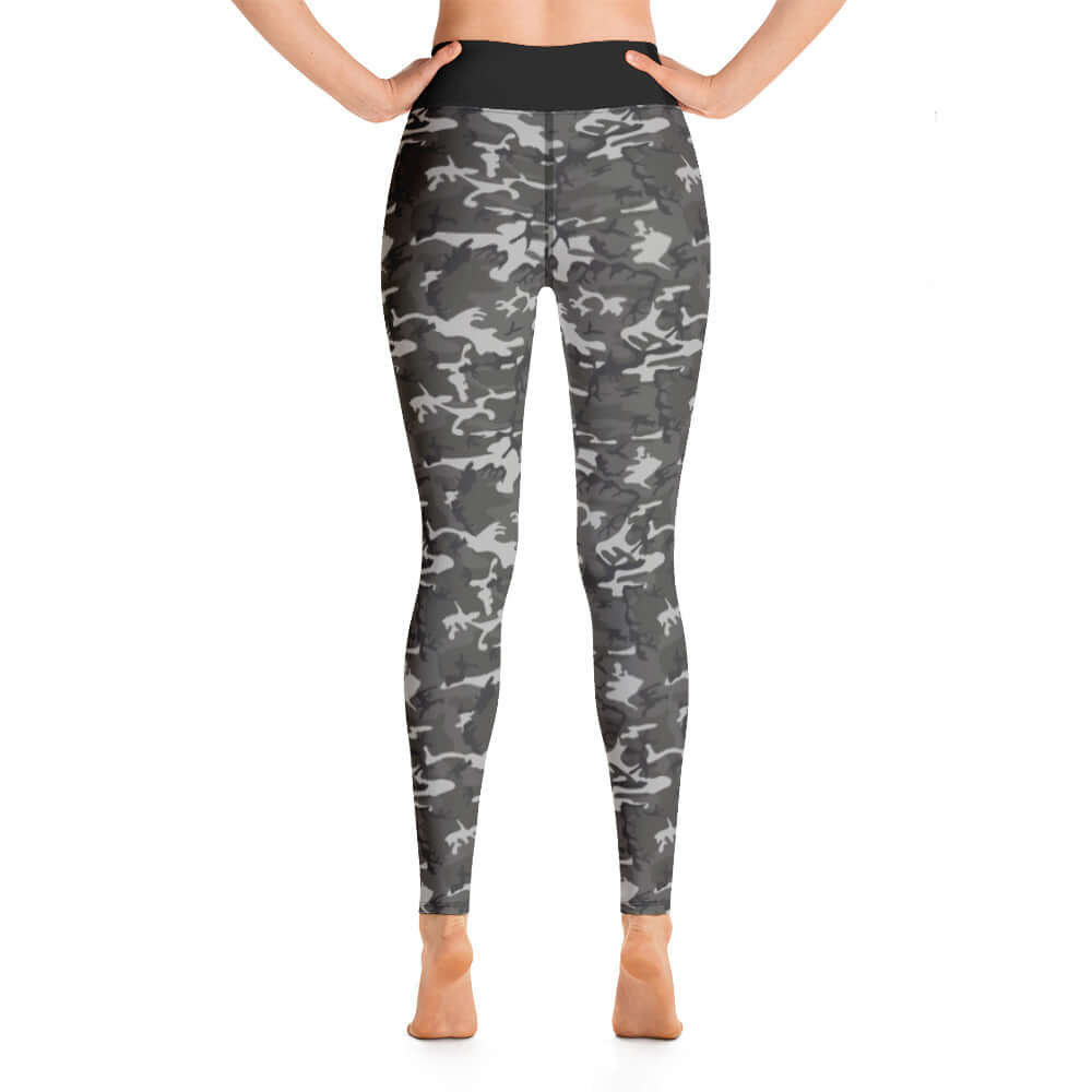 Yoga-Leggings N°25 featuring soft, stretchy fabric with camouflage print, four-way stretch design, elevated waistband, back view