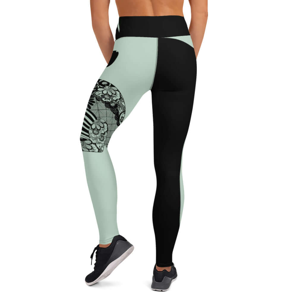 Yoga-Leggings N°29 mit Vier-Wege-Stretch und erhöhtem Bund in elegantem Design, ideal für Komfort und Bewegungsfreiheit beim Yoga.
