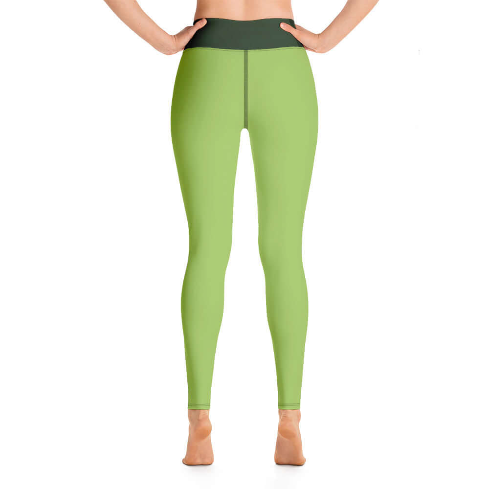 Yoga-Leggings N°43 in green, featuring four-way stretch and high waistband, ideal for comfort and flexibility during yoga sessions.