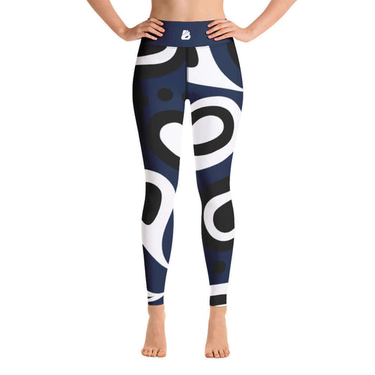 Yoga-Leggings N°31 in black and white pattern, featuring super soft, stretchy material and high waistband for comfort.