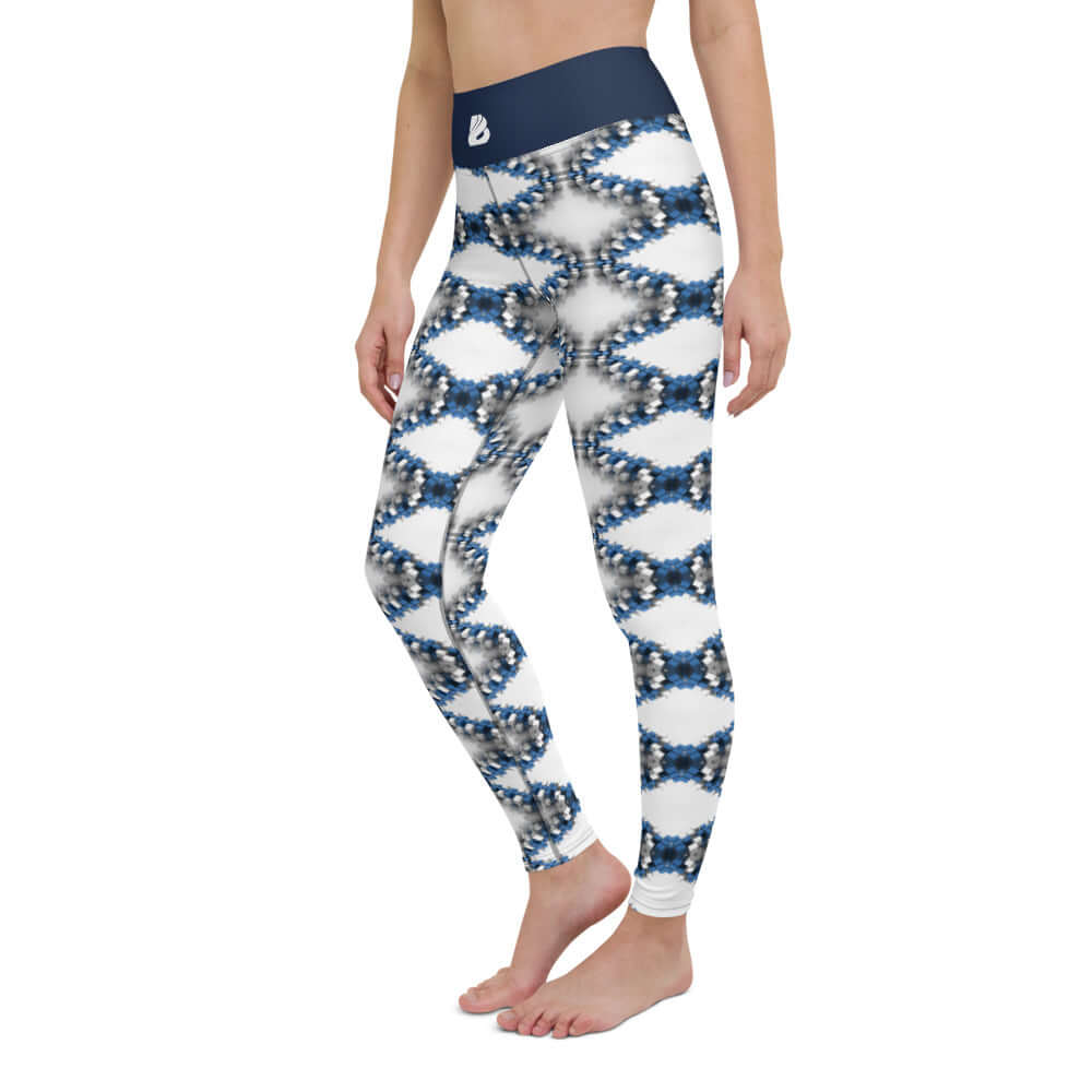 Yoga-Leggings N°17 in blue and white pattern, featuring a high waistband and four-way stretch fabric for comfort and flexibility.