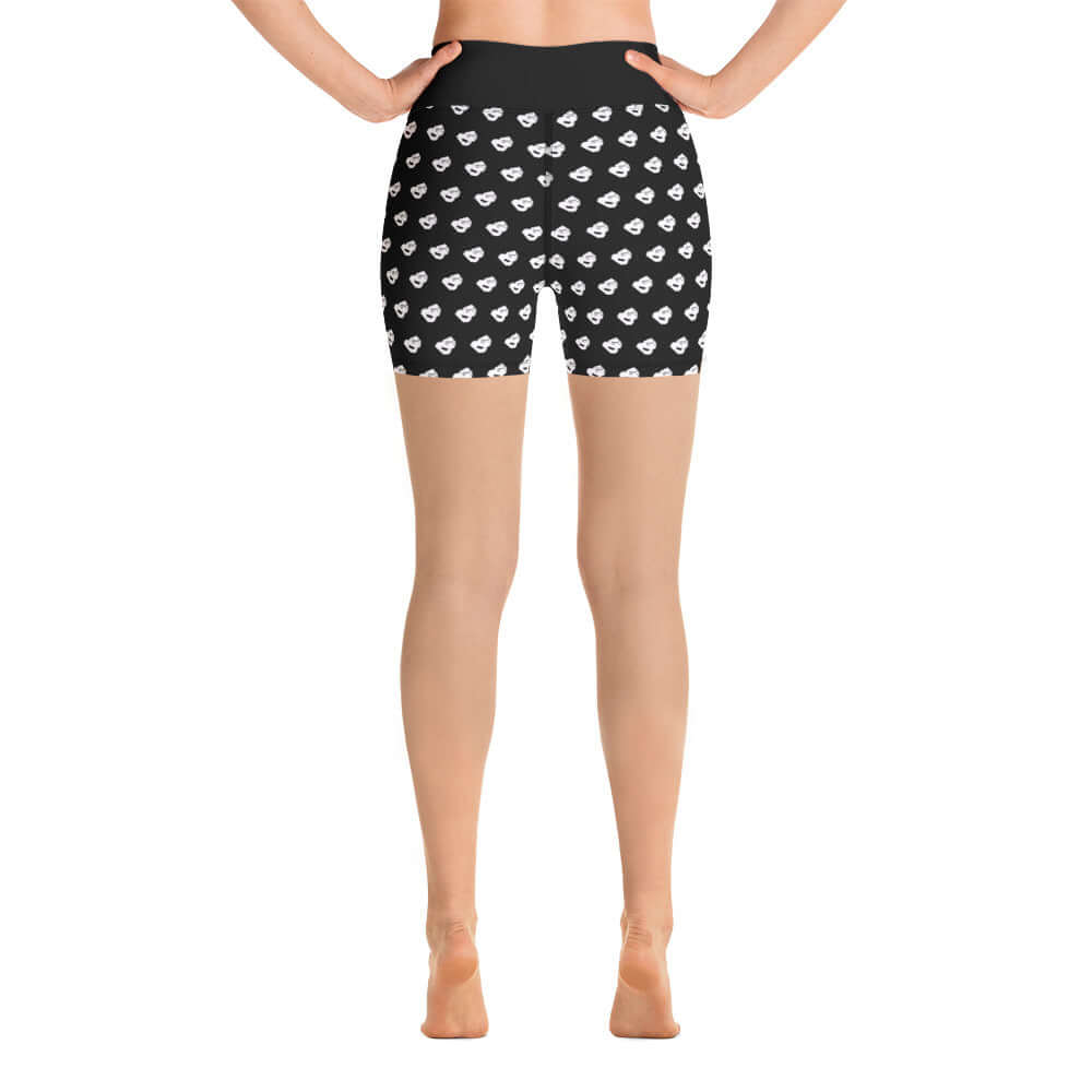 Yoga-Shorts N°0 with high waist and triangle gusset, featuring a soft microfiber fabric and four-way stretch for comfort during workouts.