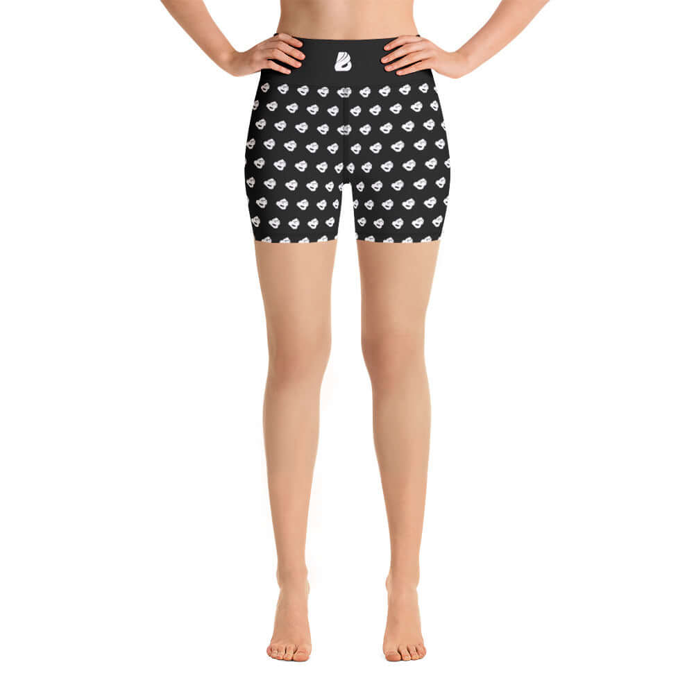 Yoga-Shorts N°0 with a high waist and soft stretch fabric, featuring a black and white pattern, ideal for intense workouts.