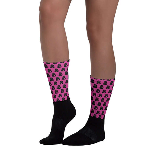 Socken N°6 featuring black foot and vibrant patterned leg, comfortable padded sole, ideal for style and comfort.