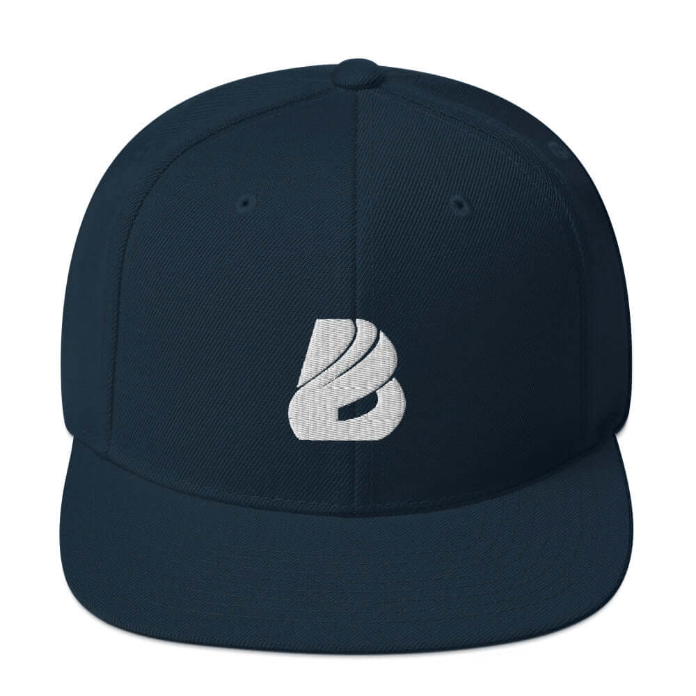Snapback-Cap N°0 with classic fit, flat brim, and snap closure, navy blue design with embroidered logo.