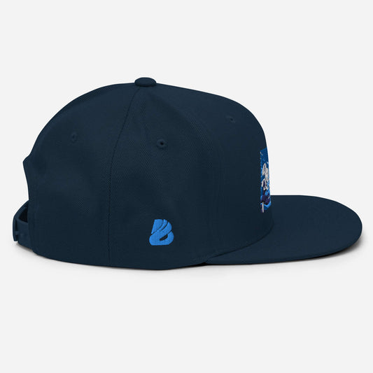 Side view of Snapback-Cap N°5 in navy with blue logo, structured high-profile, flat brim, and adjustable snap closure.