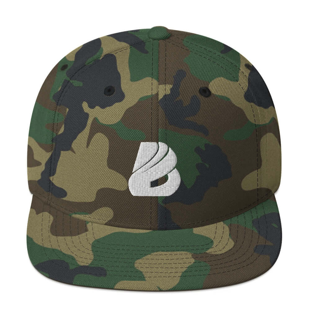 Snapback-Cap N°0 in green camo with classic fit and structured design.