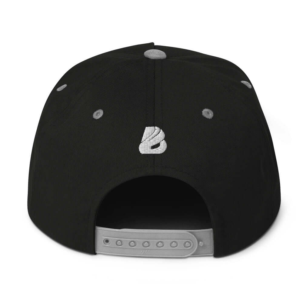 Back view of Flat Bill-Cap N°1 with snapback closure and green under visor, structured 5-panel design, and embroidered logo.
