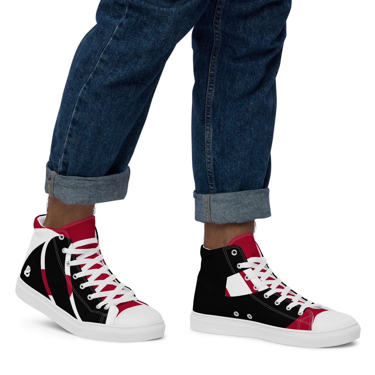 Stylish High-Top Leinenschuhe für Herren N°4 with denim jeans, featuring breathable liner and EVA rubber sole.