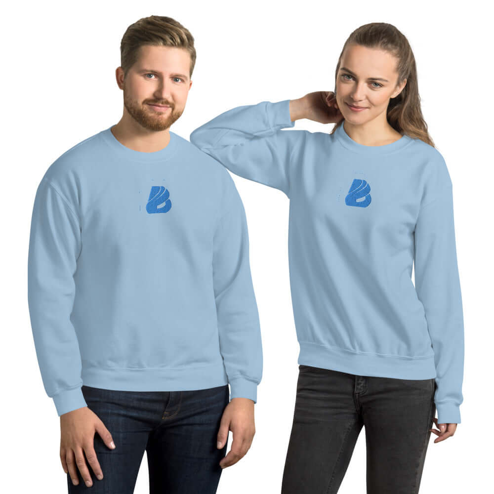 Unisex-Pullover N°26 worn by models, showcasing a durable and warm design ideal for cold months, made from 50% cotton and 50% polyester.