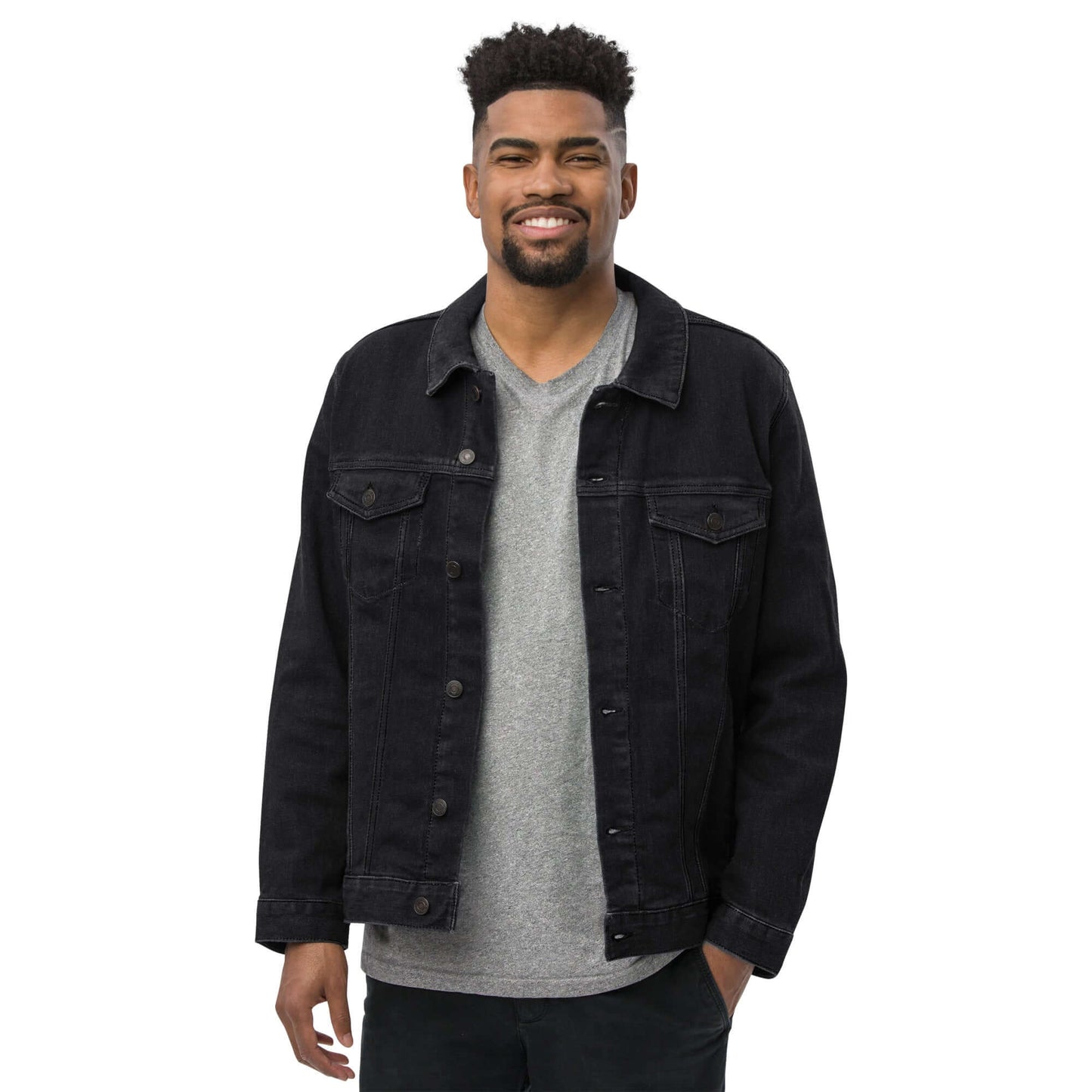 Unisex Jeansjacke N°0 in black, worn stylishly over a grey t-shirt, showcasing its versatile design and comfort.